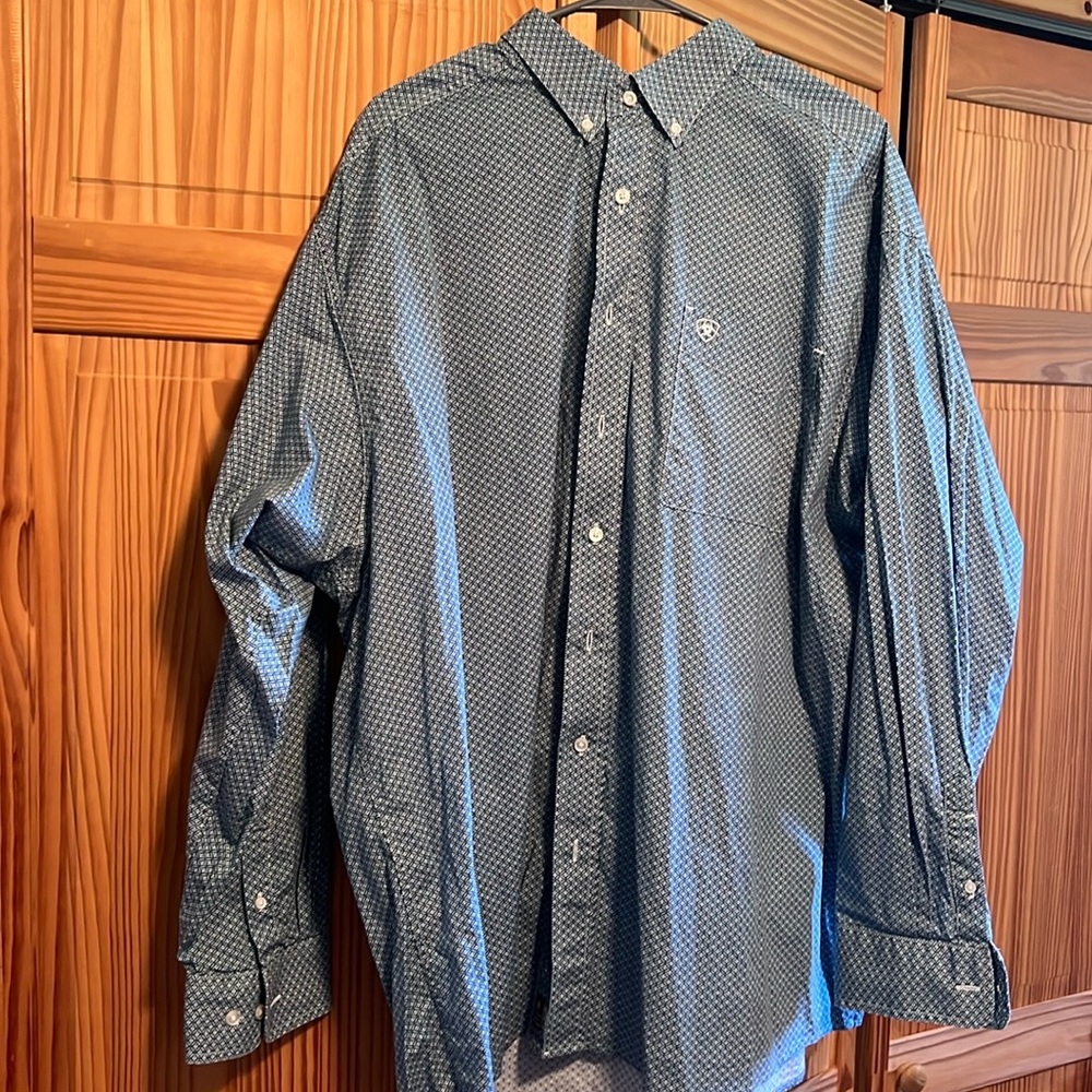 Ariat Stretch Long Sleeve Button Down